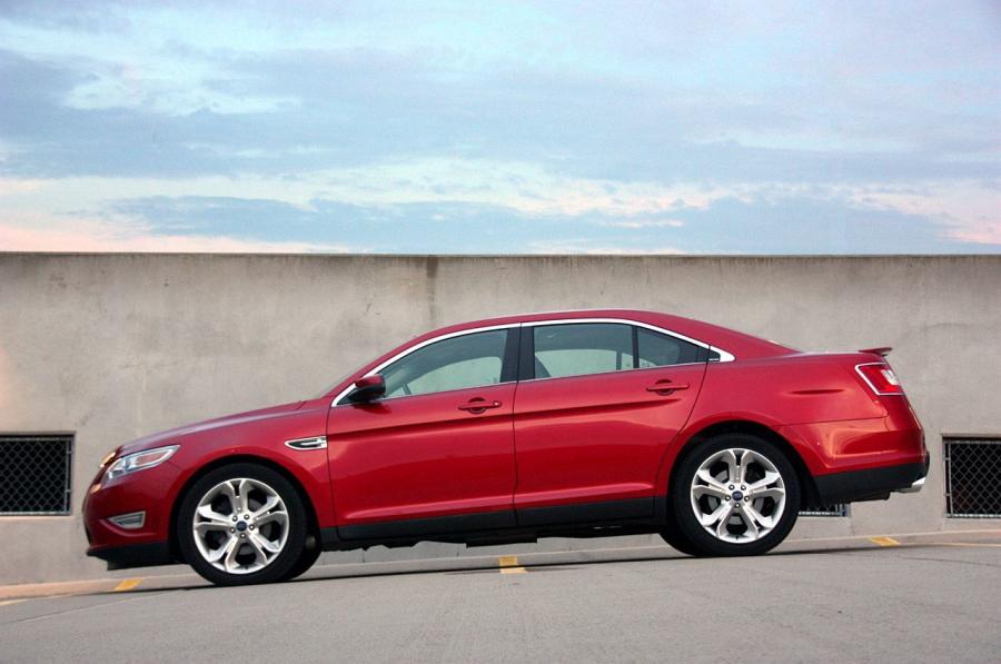  Ford Taurus SHO 2010 года  (фото 77 из 248)
